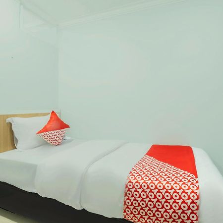 Oyo Living 2195 Al Jazeerah Residence Syariah Бандунг Экстерьер фото
