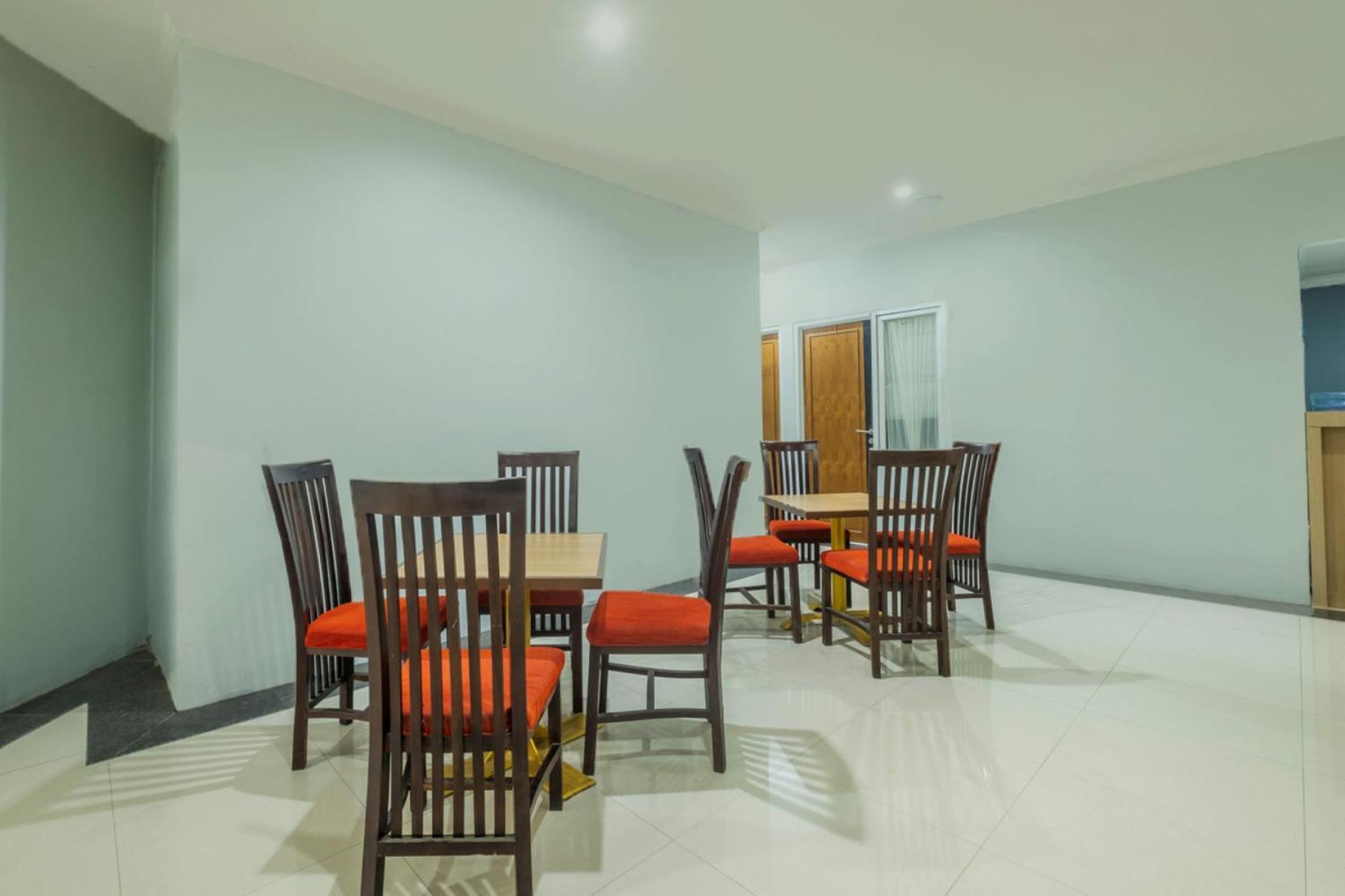 Oyo Living 2195 Al Jazeerah Residence Syariah Бандунг Экстерьер фото