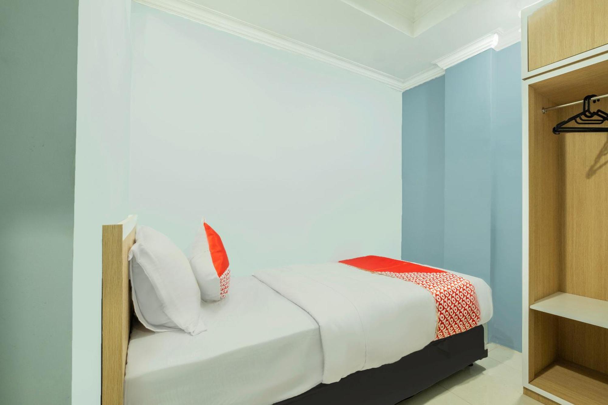 Oyo Living 2195 Al Jazeerah Residence Syariah Бандунг Экстерьер фото